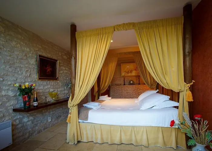 بيت للعطل Chateau Du Raysse